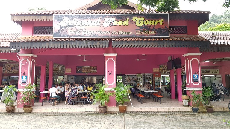 tweenz corner at oriental food court in oriental village langkawi
